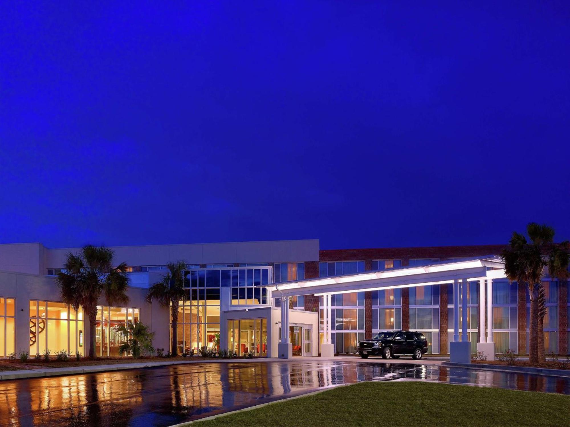 Doubletree Hotel & Suites Charleston Airport Βόρειο Τσάρλεστον Εξωτερικό φωτογραφία